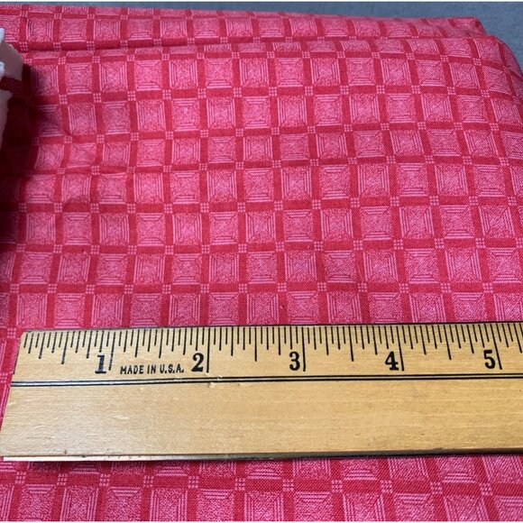 Pink Checkered Fabric 1/2 yards x 42" Quilting & Craft Material Sewing Projects - Picture 2 of 3